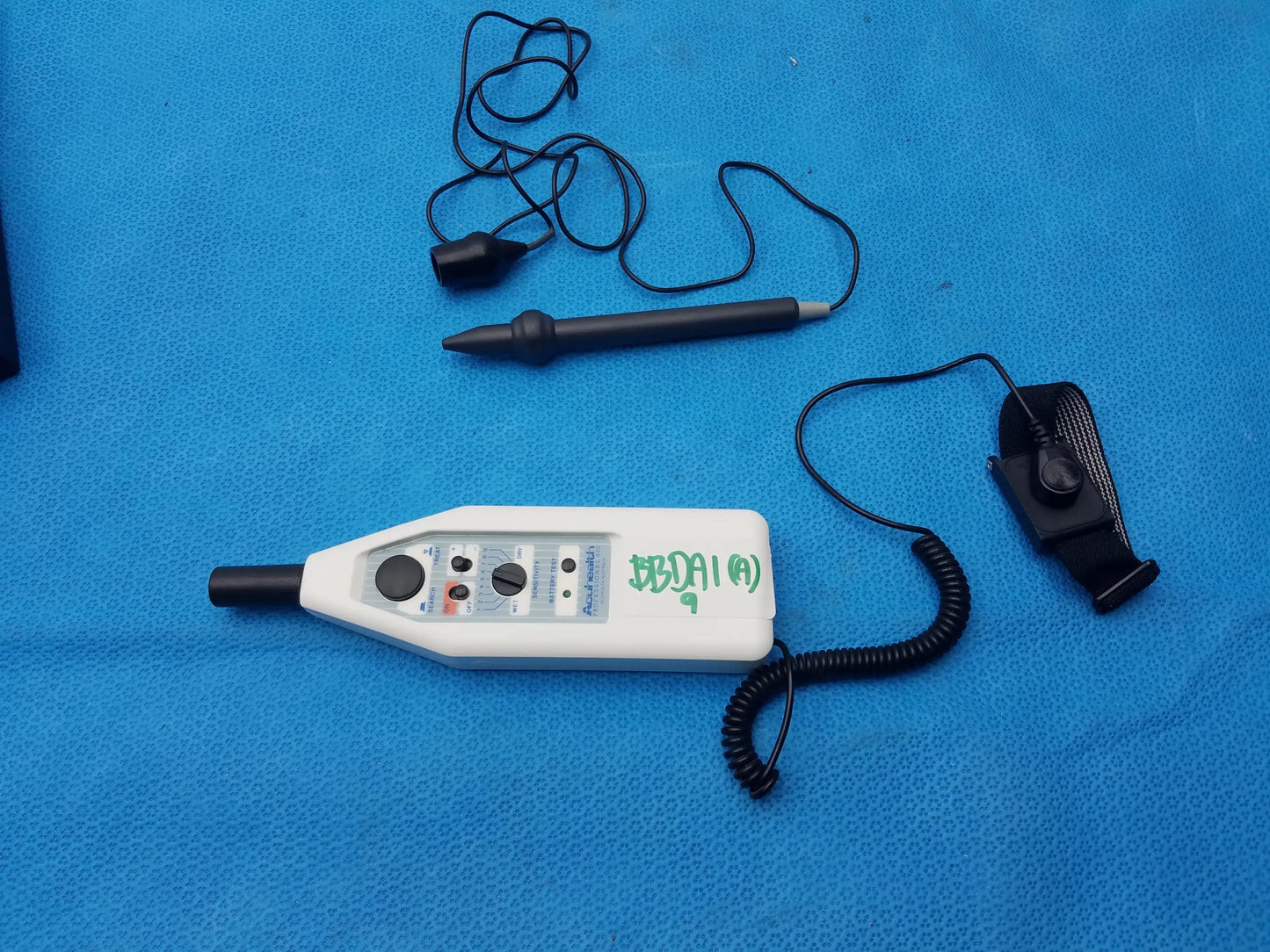 Acuhealth Pro 900 Nerve Stimulator Acupuncture Kit With Case