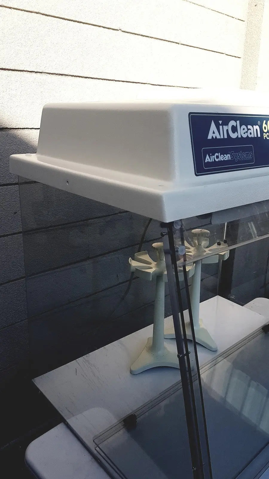 AirClean System 600 PCR Workstation