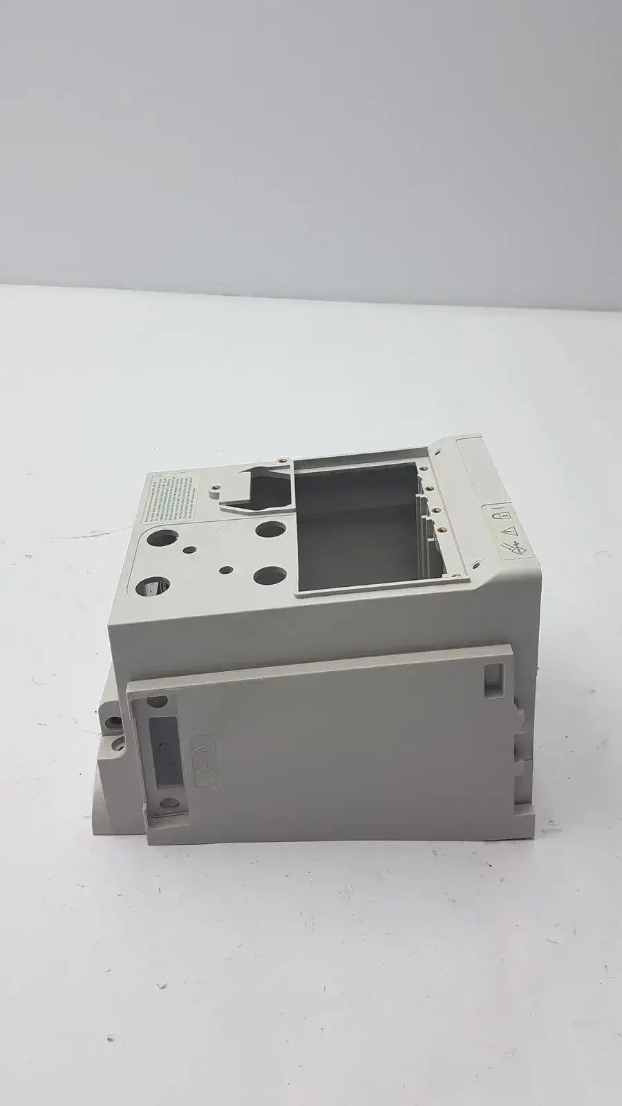 Alaris PC Model 8015 Monitor Body - Infusion Pump Part
