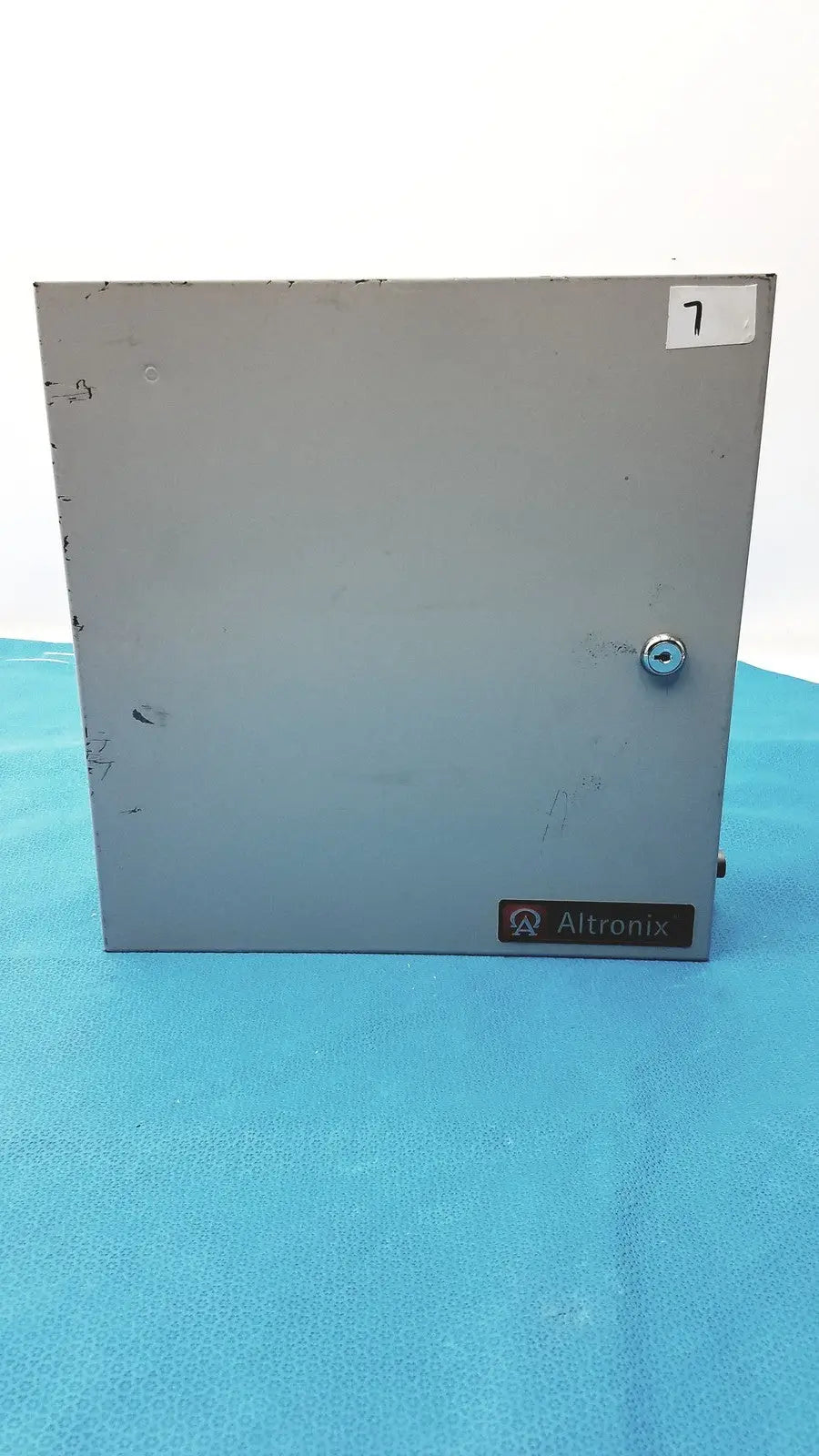 Altronix AL400ULX Power Supply/Charger - 12VDC or 24VDC