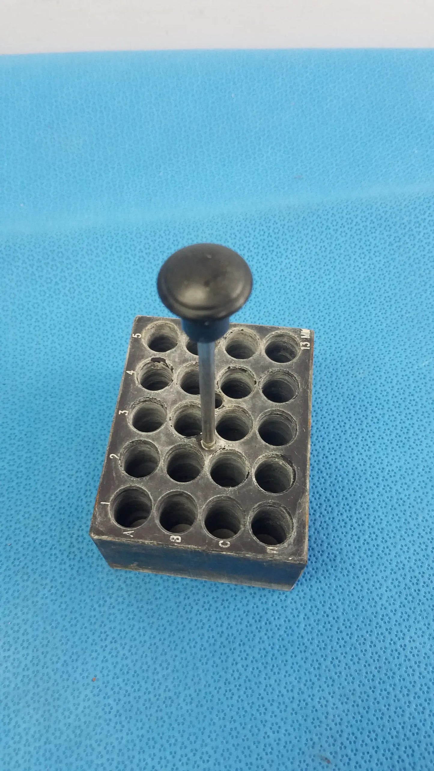 Aluminum 20-Place Dry Bath Heating Block for 13mm Test Tubes
