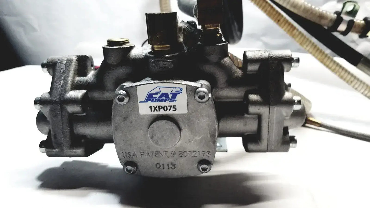 Ametek Floorcare and Special Motor B4CPM‑167 With Fat Pump IXP075 - Assembly