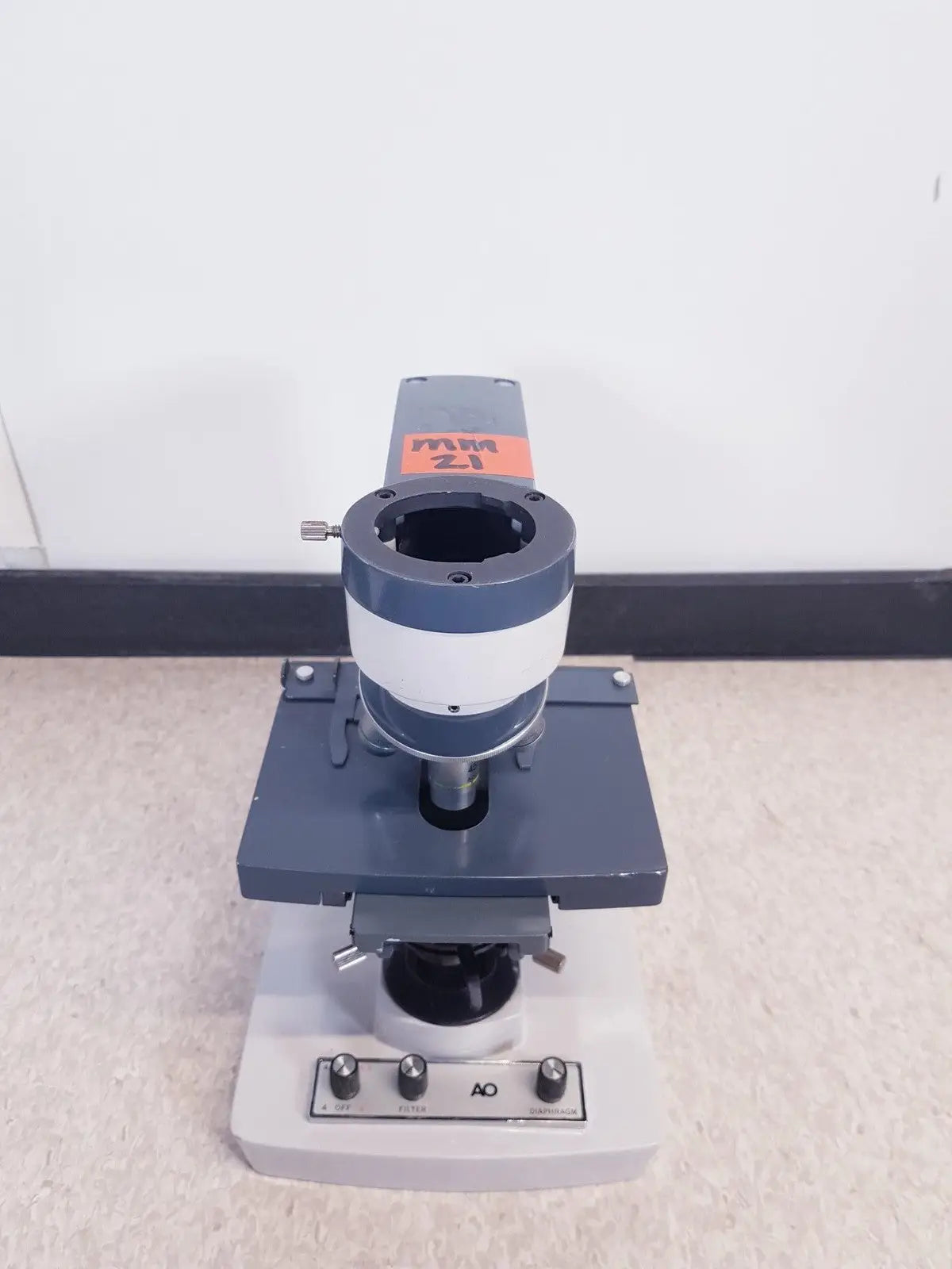 AO Scientific Instruments One-Ten Illuminator Model # 1130A