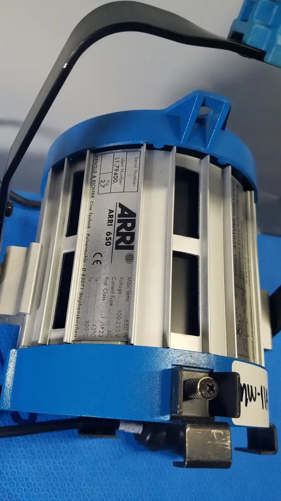 ARRI 650 Plus Tungsten Fresnel Light - 21567