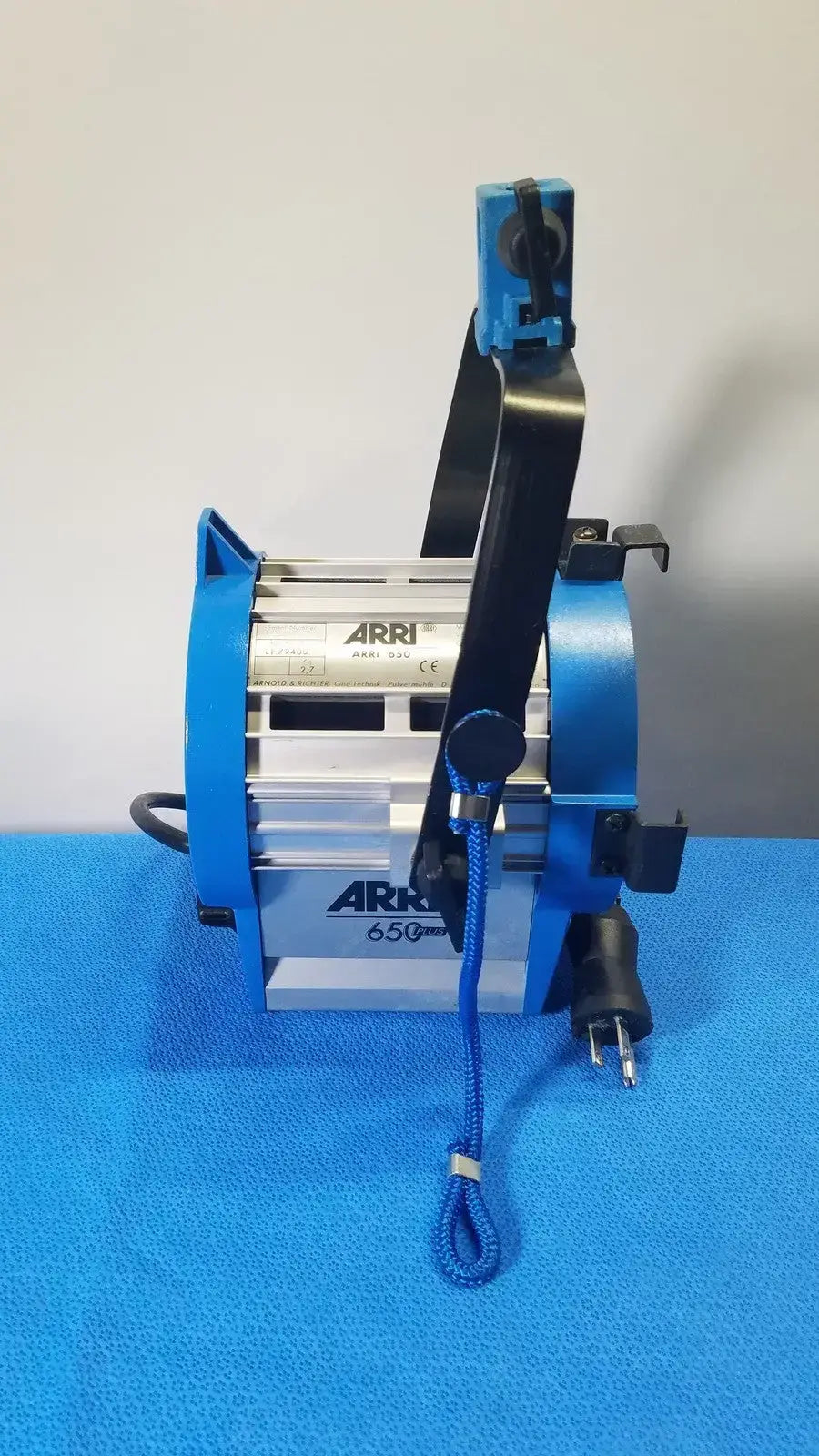 ARRI 650 Plus Tungsten Fresnel Light - 21567