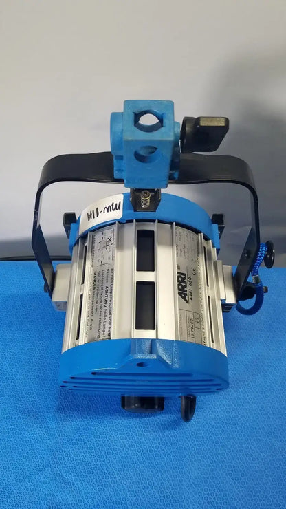ARRI 650 Plus Tungsten Fresnel Light - 21567