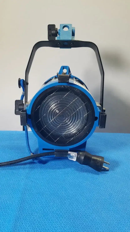 ARRI 650 Plus Tungsten Fresnel Light - 21567