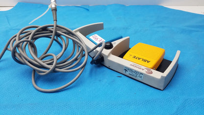 Arthrocare 10863 dual footswitch pedal white and blue medical foot pedal with yellow ablate trigger for pre owned medical equipment sale
