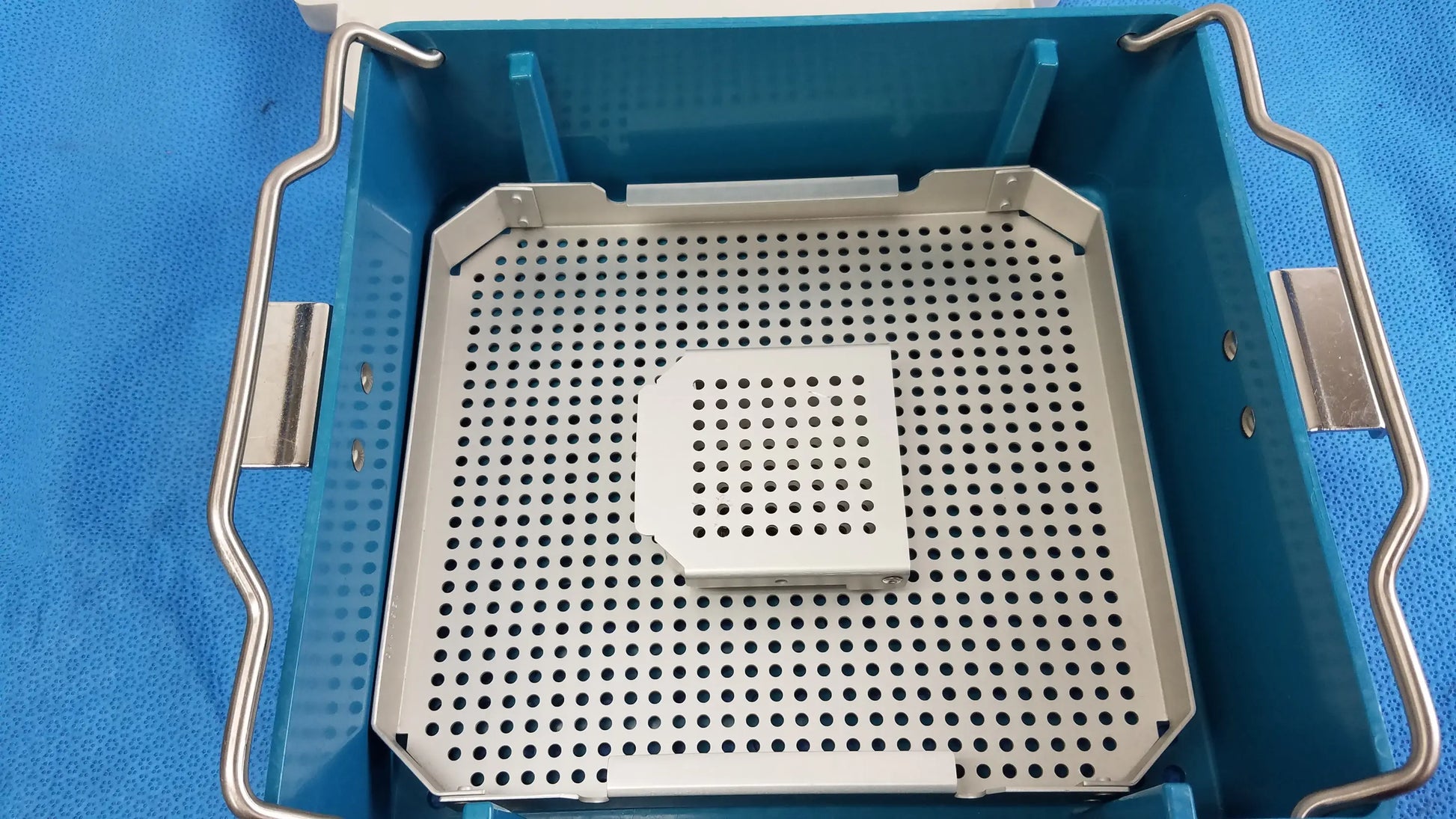ASP Sterrad Sterilization Container With Lid and tray - with Tray