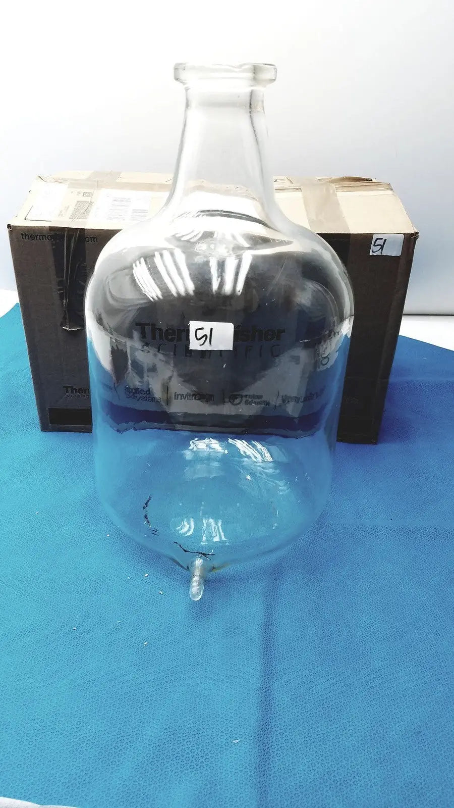Autoclavable Glass Aspirator Bottle 2L (2000mL) with Side Tubulation - Laboratory