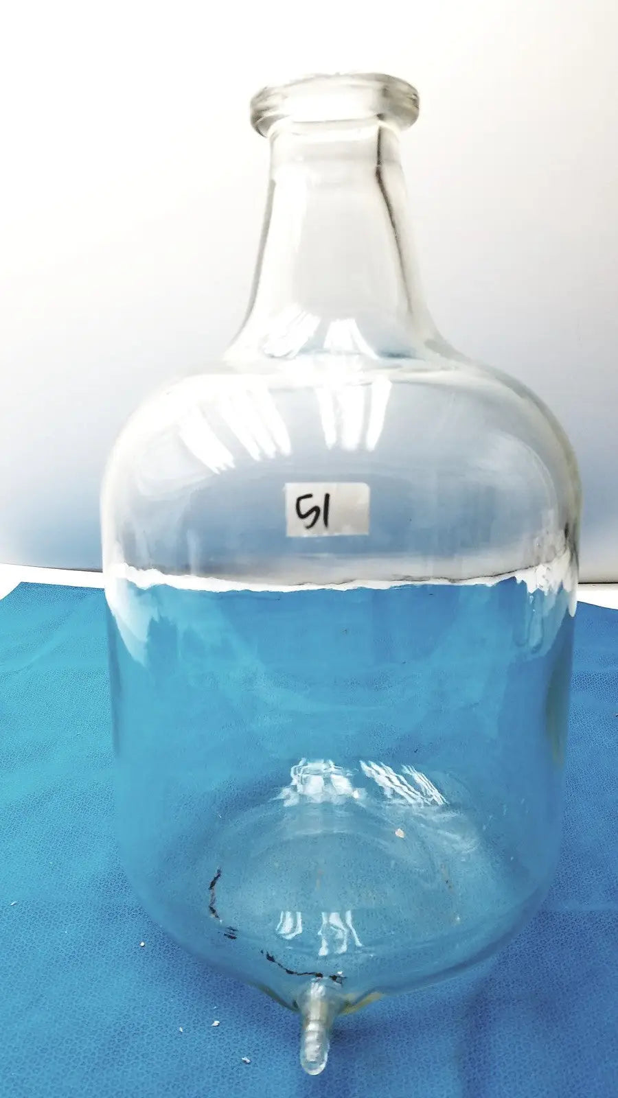 Autoclavable Glass Aspirator Bottle 2L (2000mL) with Side Tubulation - Laboratory