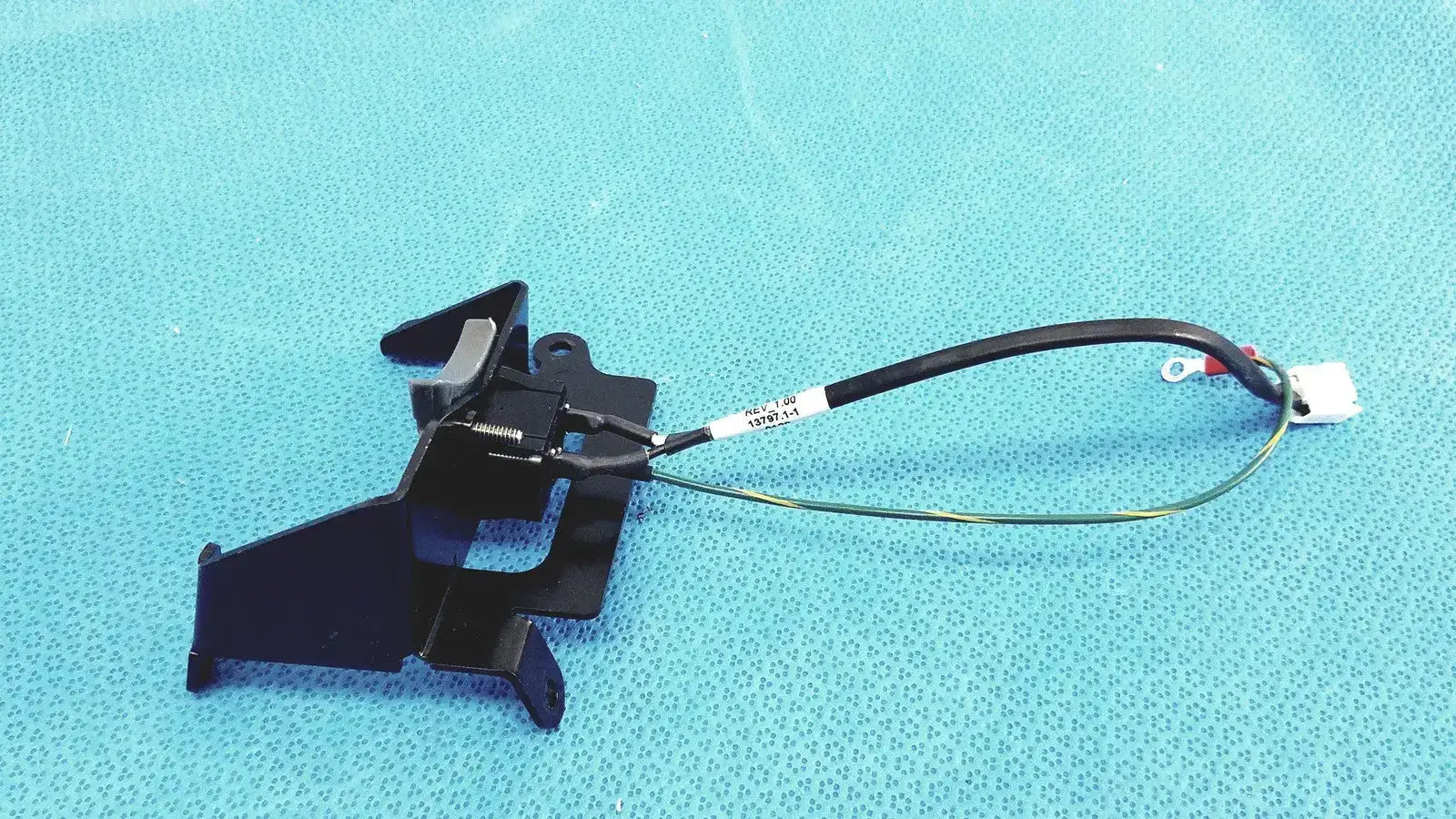 AV-H-000017 Power Inlet Cable with Mounting Bracket REV 1.00 - Assembly