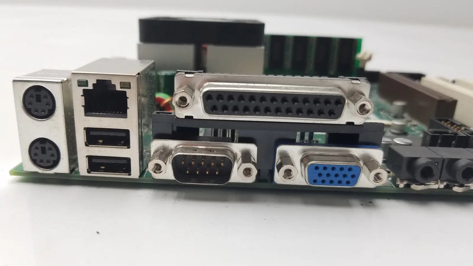 Axiomtek SBC 1000 With Intel 815 Chipset & MT16LSDT3264AG-12EE1 - Single Board Computer