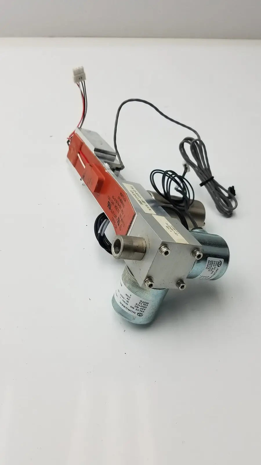 Baratron Pressure Transducer MKS 722A-25512 With Norgren Valve 6X1041-2
