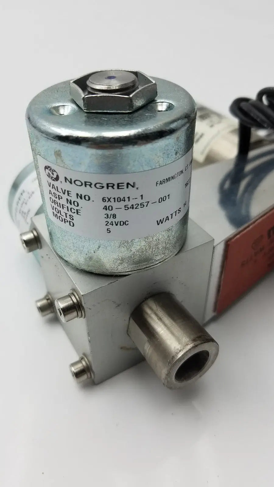 Baratron Pressure Transducer MKS 722A-25512 With Norgren Valve 6X1041-2