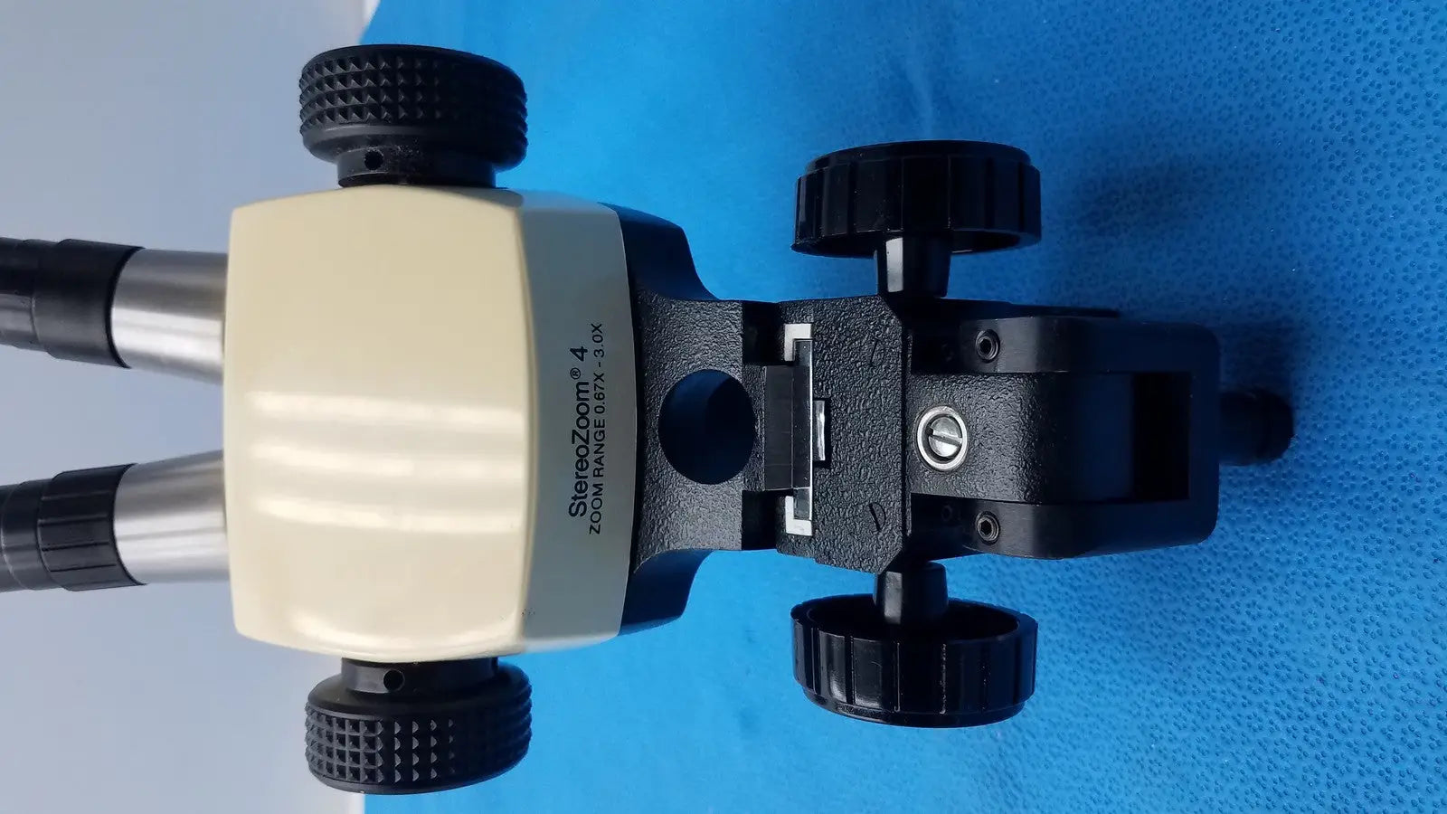 Bausch & Lomb StereoZoom 4 Binocular Microscope 0.7x–3x w/ 10x Eyepieces - Stereo