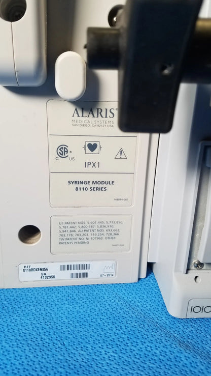 Bd alaris 8015 pc pump with 2x 8100 modules featuring white alaris medical systems syringe module model b110 series for modular infusion