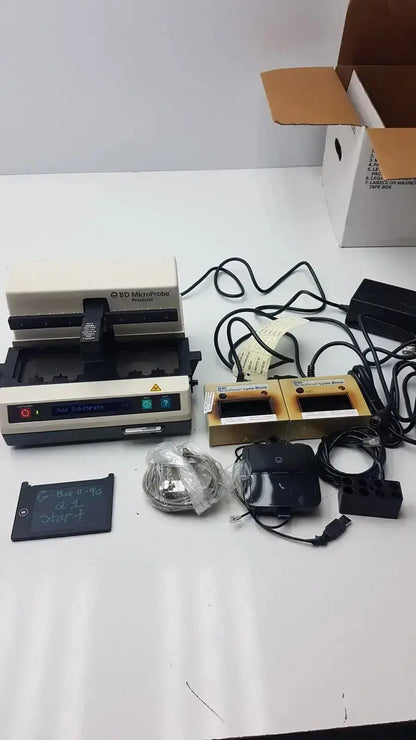 Beige and black bd microprobe processor with digital display and 2 alysis blocks from hospital surplus