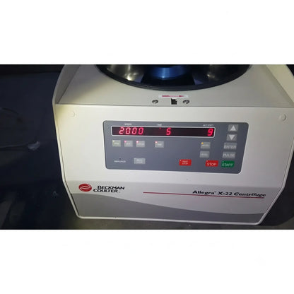 Beckman coulter allegra x-22r benchtop centrifuge in white with digital display showing speed time and accepted values