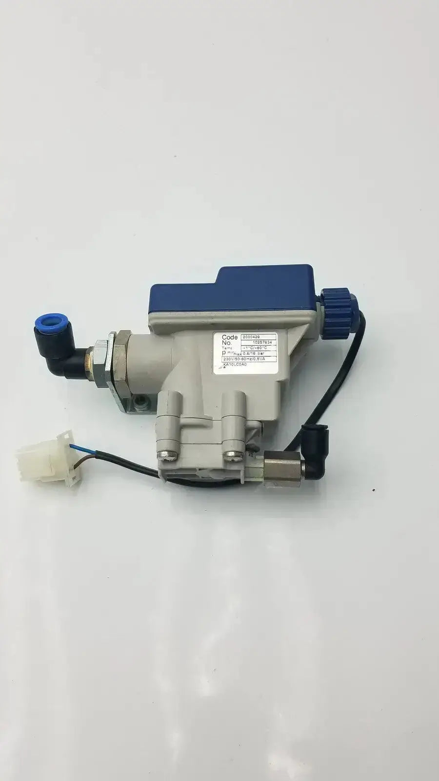 Gray industrial pressure regulator with blue top cover and black wiring for condensate controller ka10lc0a0 bekomat 2000429