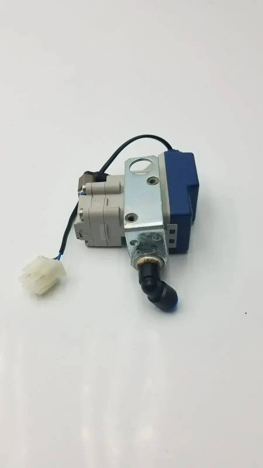 Blue and silver hydraulic condensate controller ka10lc0a0 with black wiring for precise pressure control