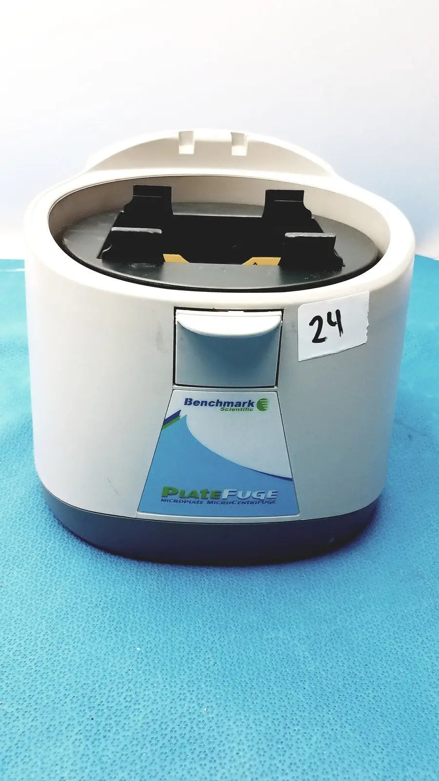 Benchmark PlateFuge C2000 Microplate Microcentrifuge with Rotor