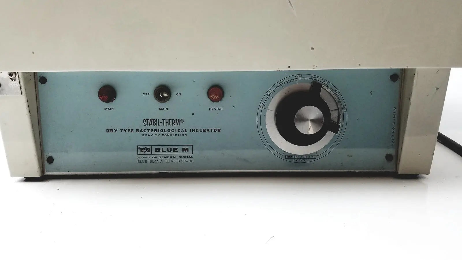 Blue M Electric Co. 100A Dry type Bacteriological Incubator Gravity Convection - Laboratory