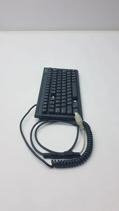 BTC FCC ID E5X5R5BTC-5100C Keyboard
