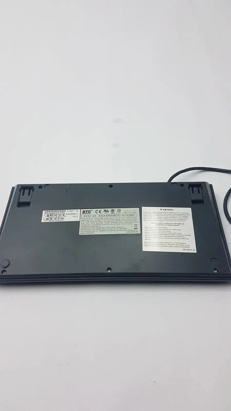 BTC FCC ID E5X5R5BTC-5100C Keyboard
