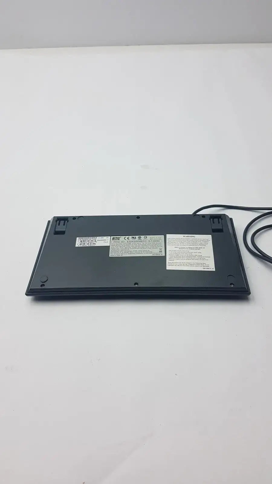 BTC FCC ID E5X5R5BTC-5100C Keyboard