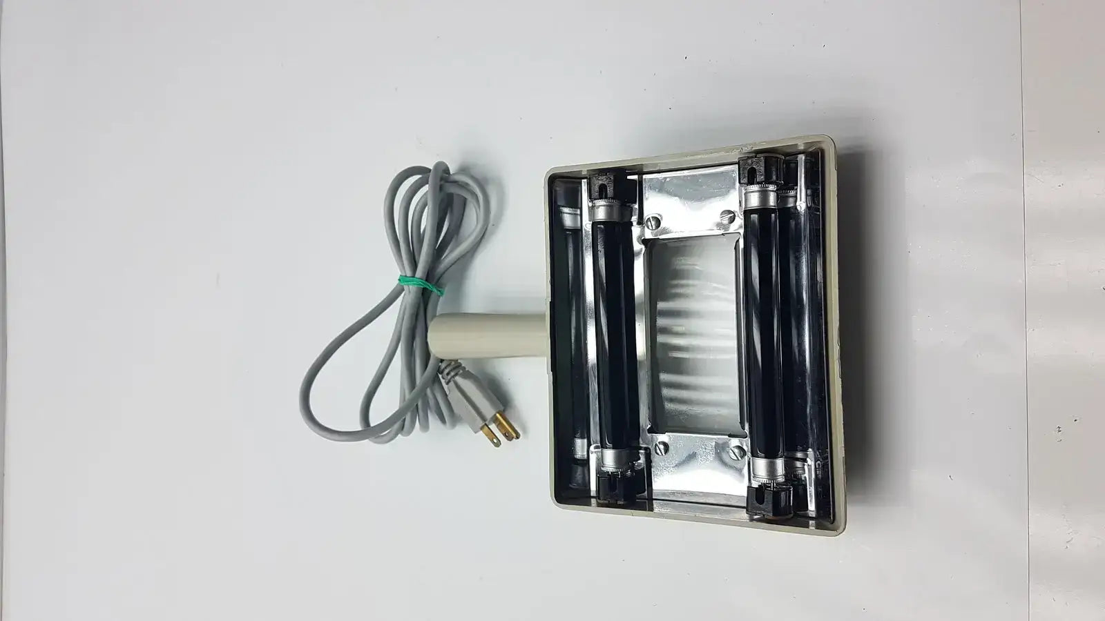 Burton Model 31602 UltraViolet Magnifier Examining Light - Exam