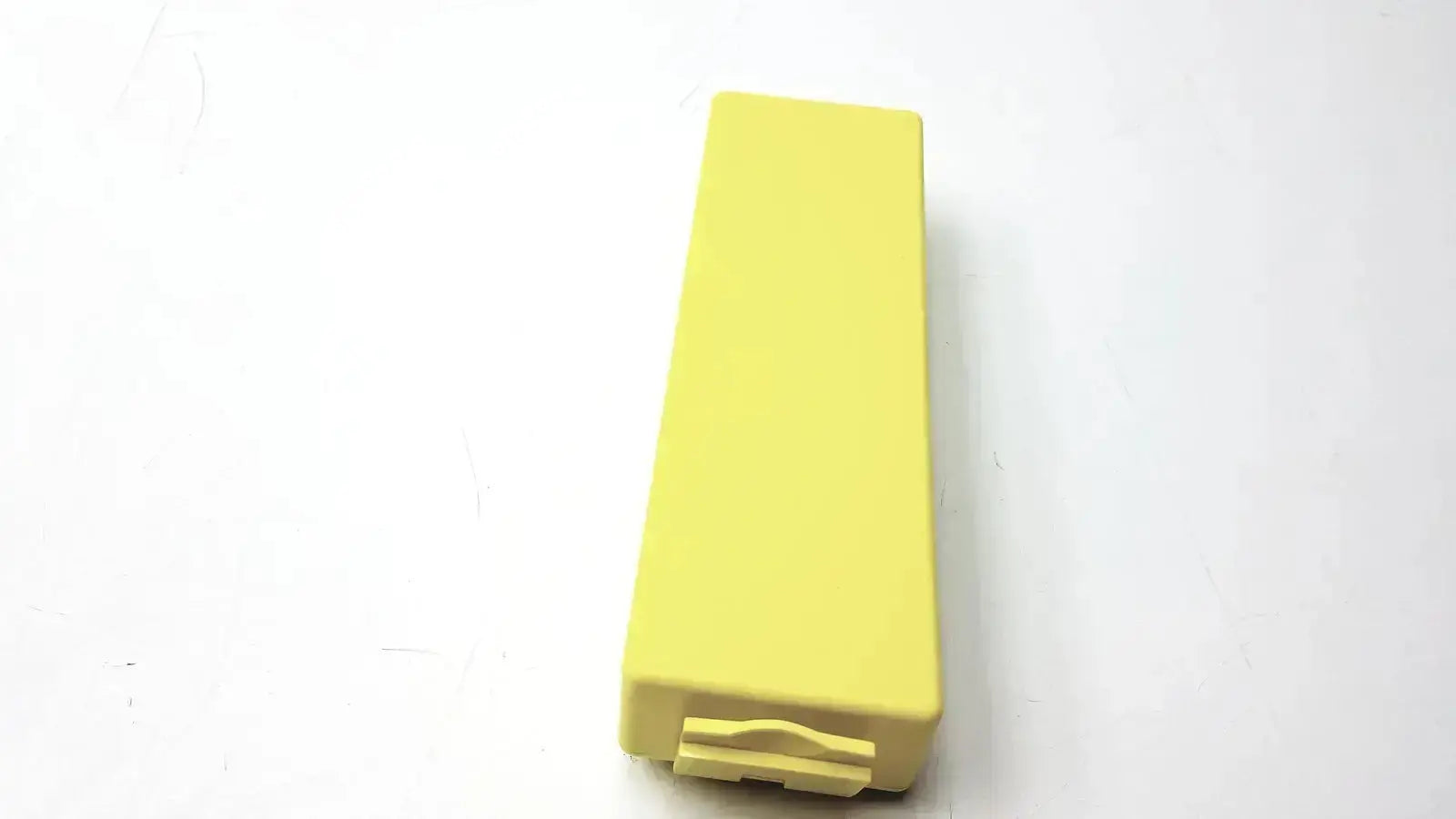 Yellow rectangular plastic case with handle for cardiac science intellisense lithium battery for powerheart g3 aed