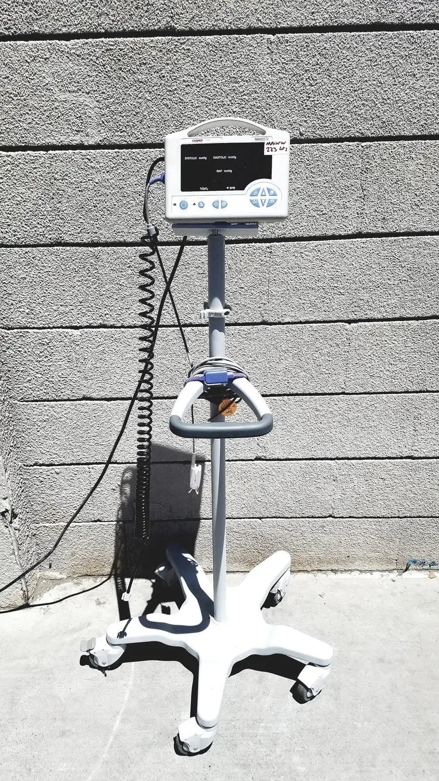 CASMED 740 Vital Signs Monitor and Sp02 Finger Probe w/ Rolling Stand - Lot of 3