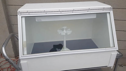 CBS Scientific P-036-202 PCR Workstation Dead Air Box UV & Fluorescent Lighting