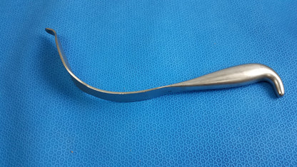 Cobra Retractor Wide Smooth Pointed Tip 3081-03 Surgical Instrument