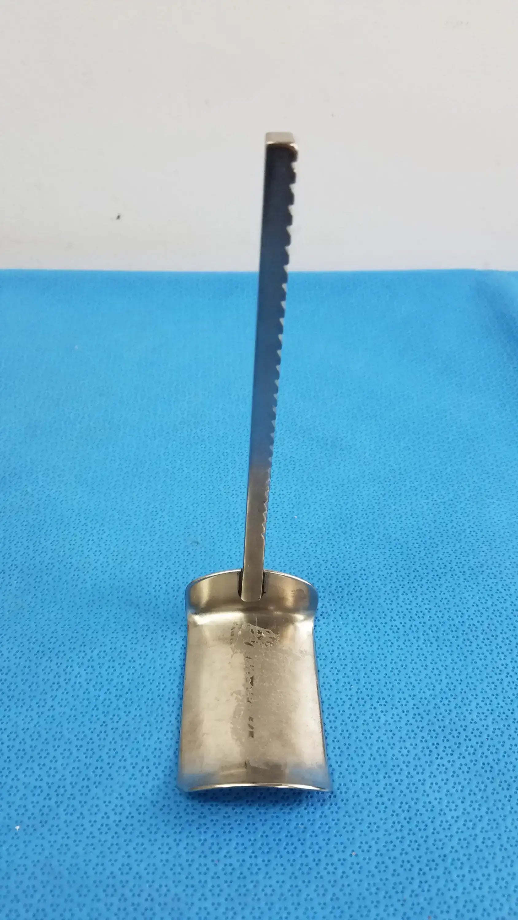 Codman 50-4568 Surgical Kelly Retractor Blade