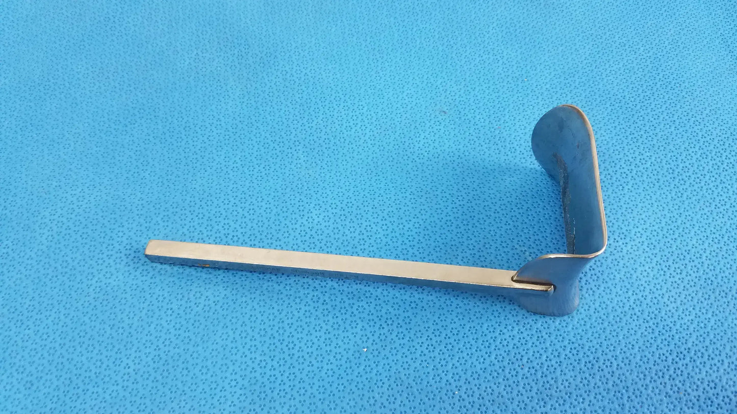 Codman 50-4568 Surgical Kelly Retractor Blade