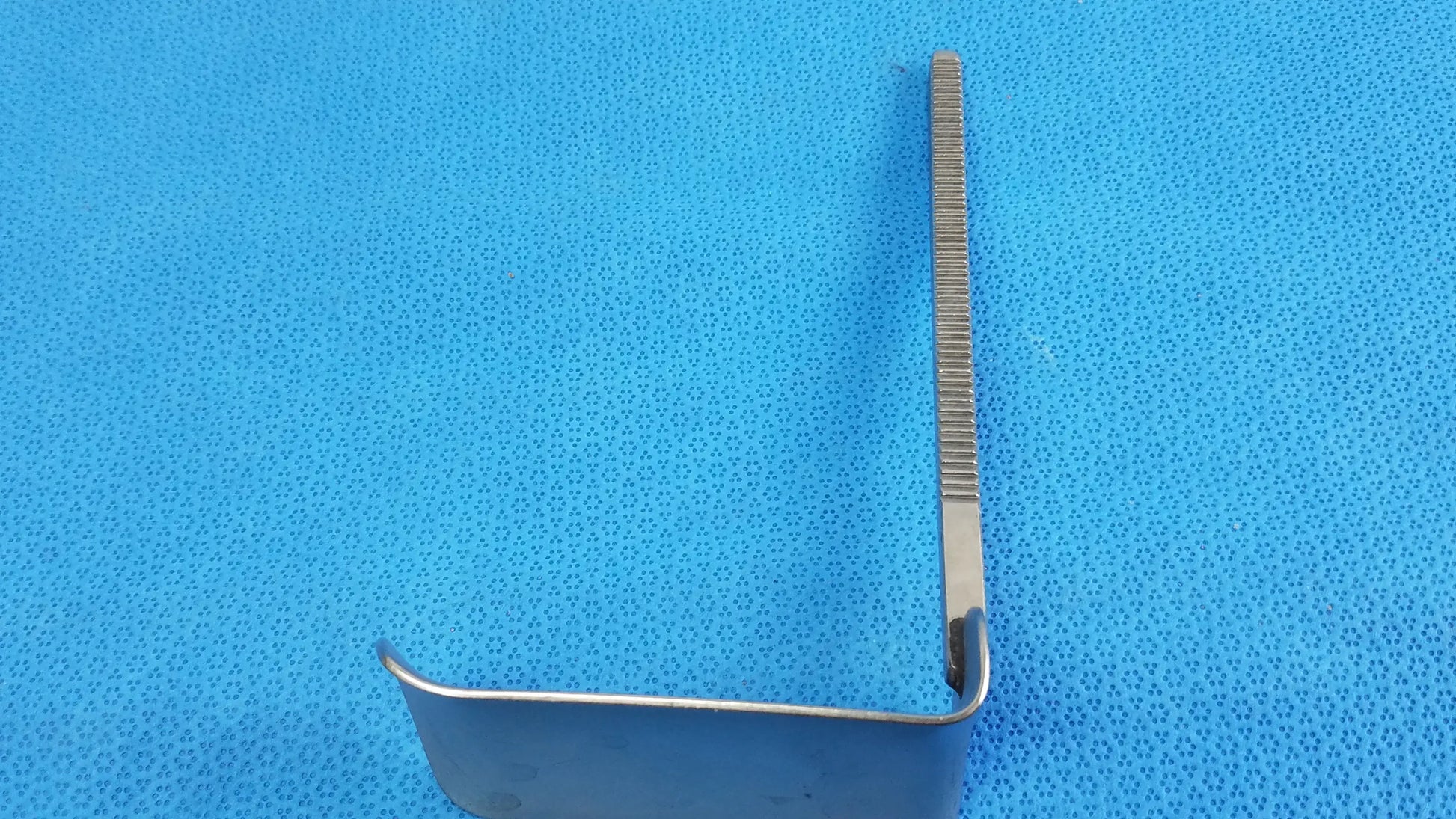 Codman 50-4569 Surgical Kelly Retractor Blade