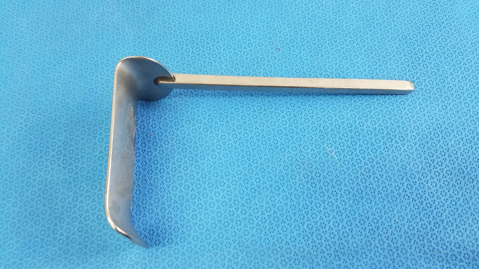 Codman 50-4569 Surgical Kelly Retractor Blade