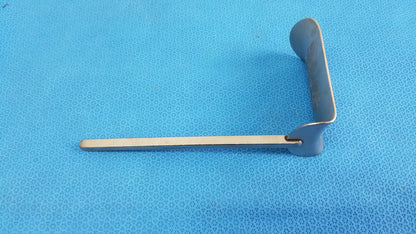 Codman 50-4569 Surgical Kelly Retractor Blade