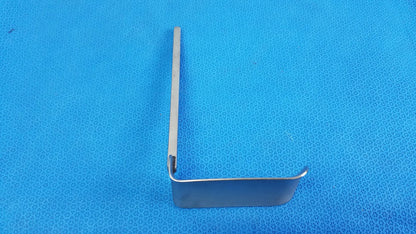Codman 50-4569 Surgical Kelly Retractor Blade