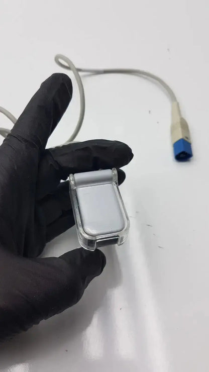 Silver-colored transparent plastic spo2 extension cable with clear cover and gray cable for drager spo2 sensor ref ad-d82db9-3f