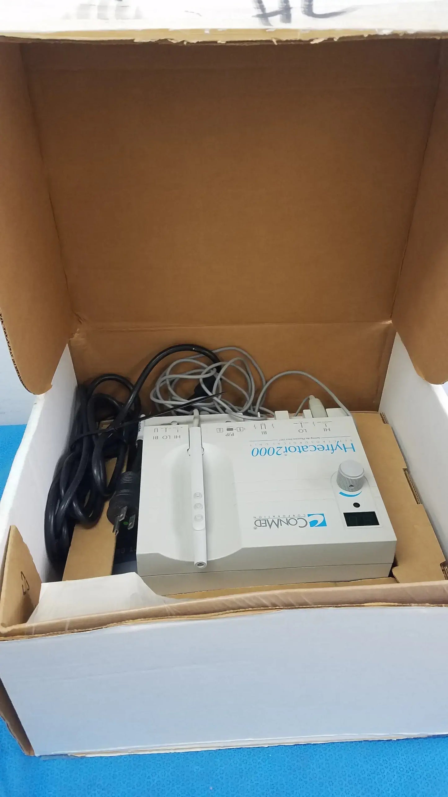 ConMed Hyfrecator 2000 Electrosurgical Unit With Accessories