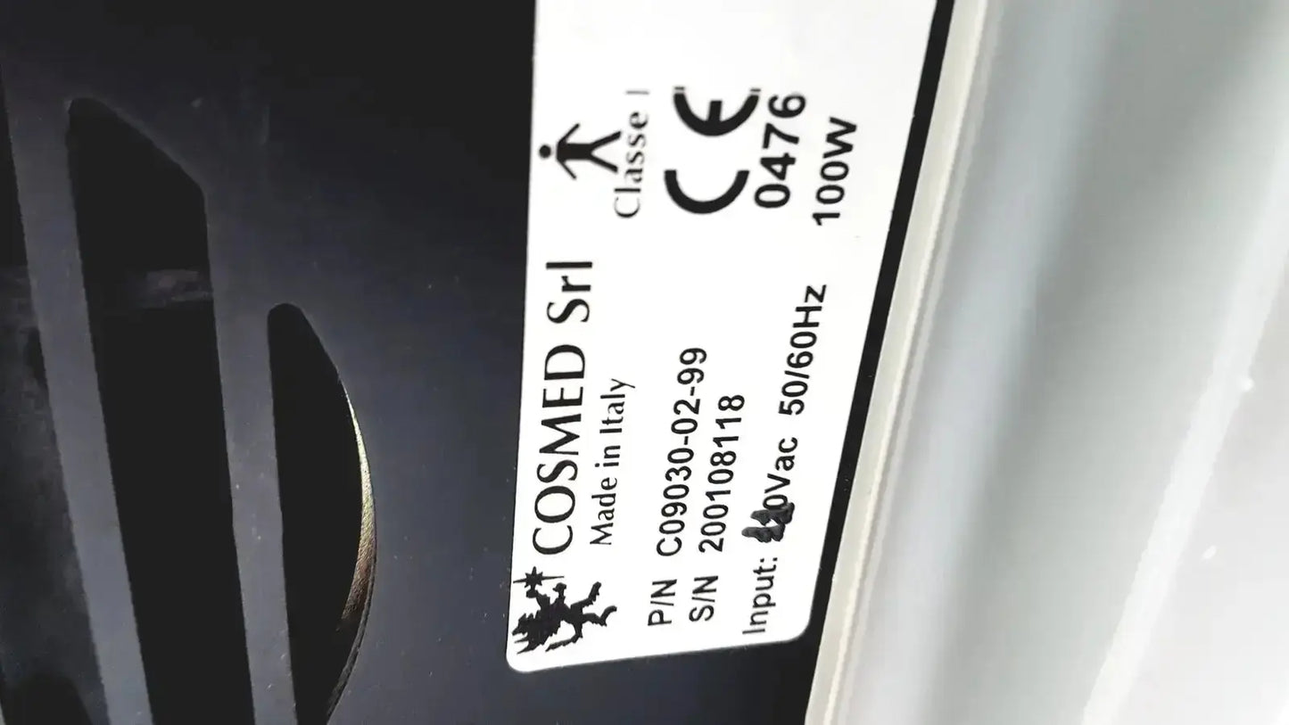 White label with electrical specifications in black text on the back of cosmed quark b2 pulmonary gas exchange device