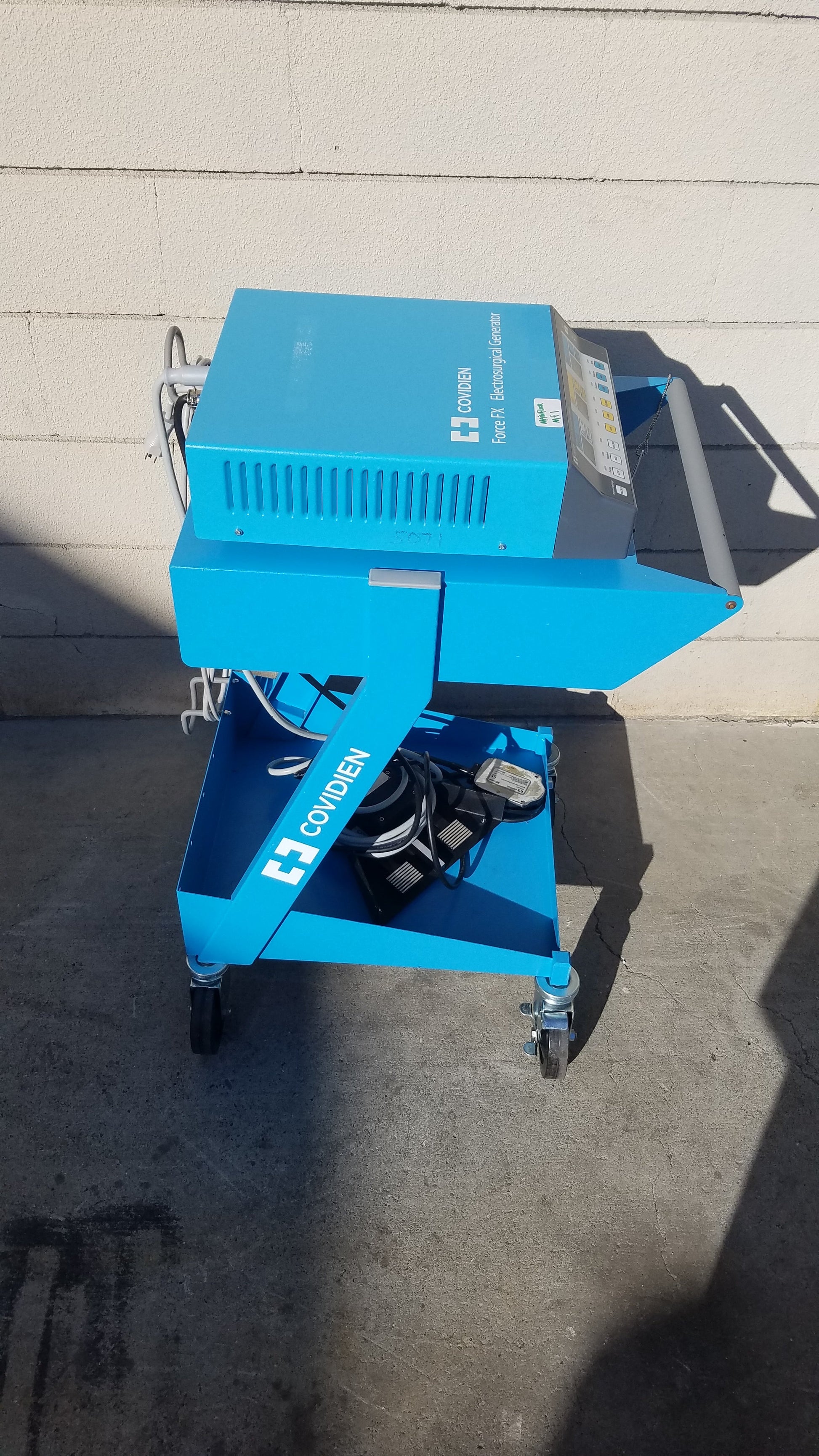 Covidien Force FX-C Electrosurgical Generator ESU with E6009 E6008 And Trolley - (ESU)