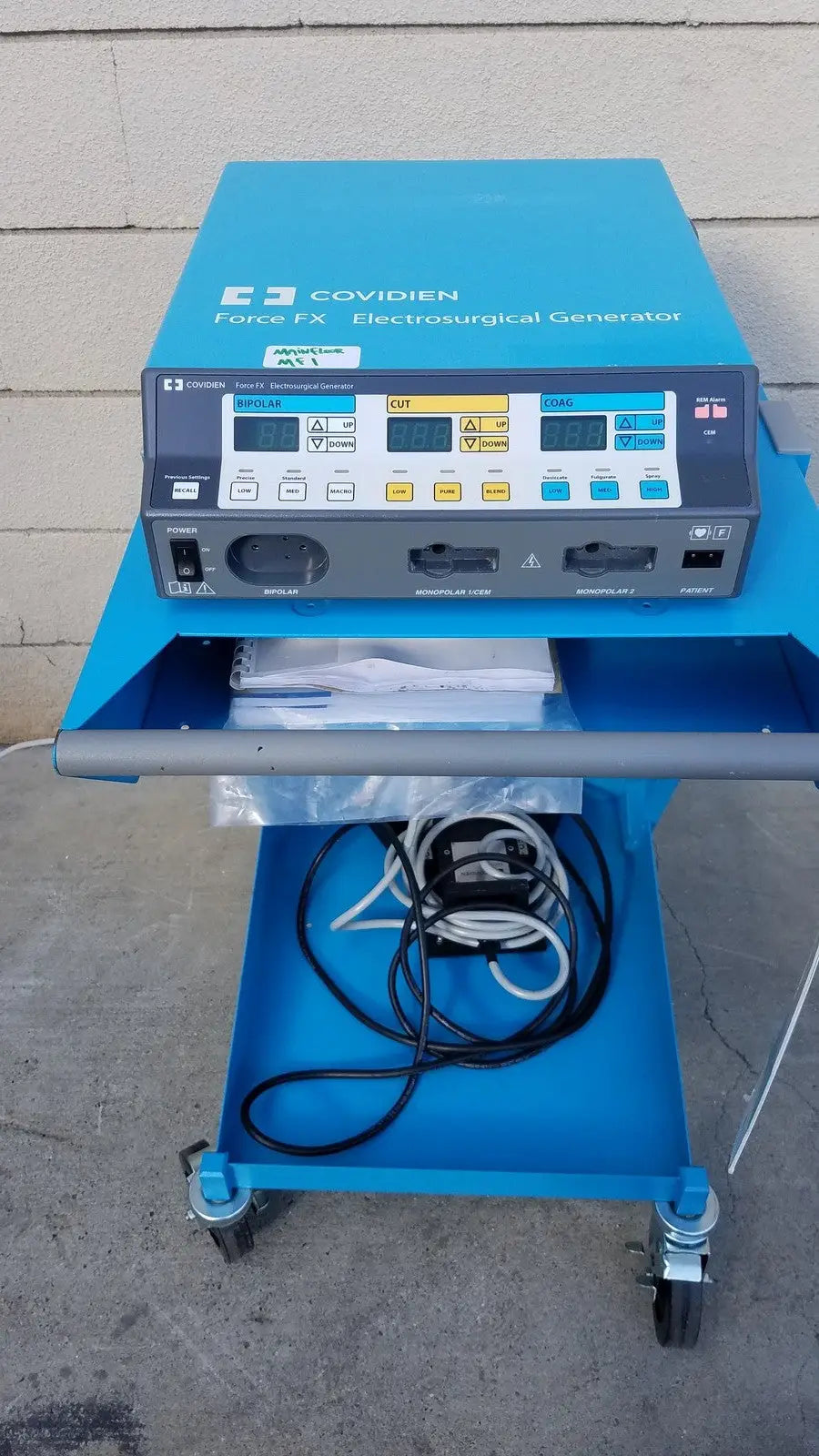 Covidien Force FX-C Electrosurgical Generator ESU with E6009 E6008 And Trolley