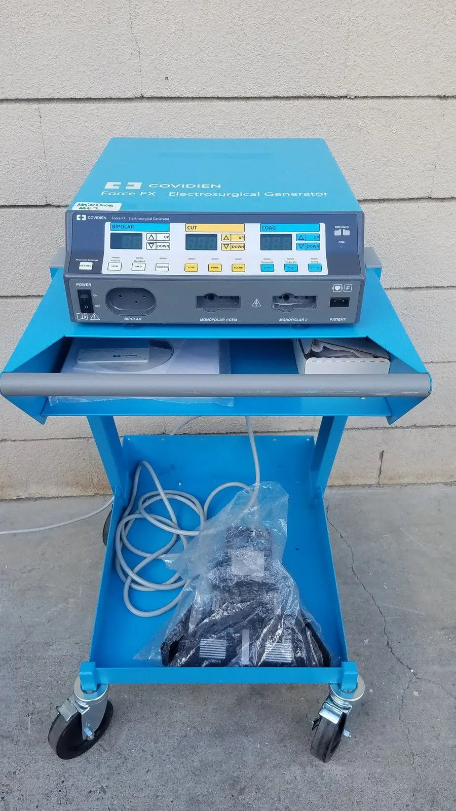 Covidien Force FX-C Electrosurgical Generator ESU with E6009 E6008 with Trolley
