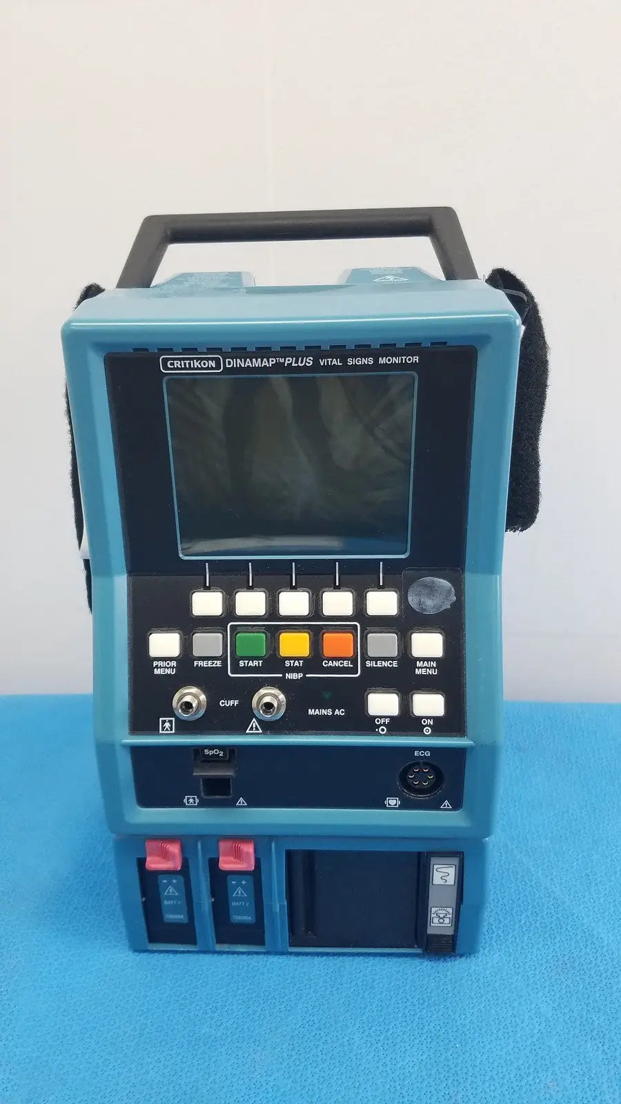 CRITIKON DINAMAP Plus Vital Signs Monitor 8726 RAD Does Not Turn On