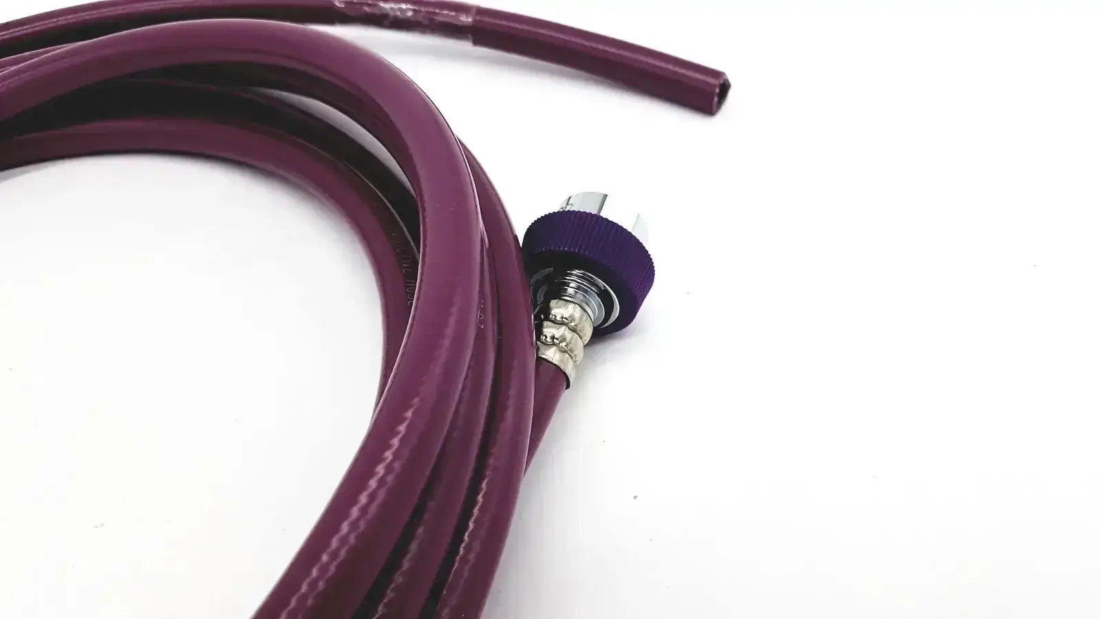 Purple flexible hose assembly evacuation with metallic connector and protective cap for datex ohmeda medical use