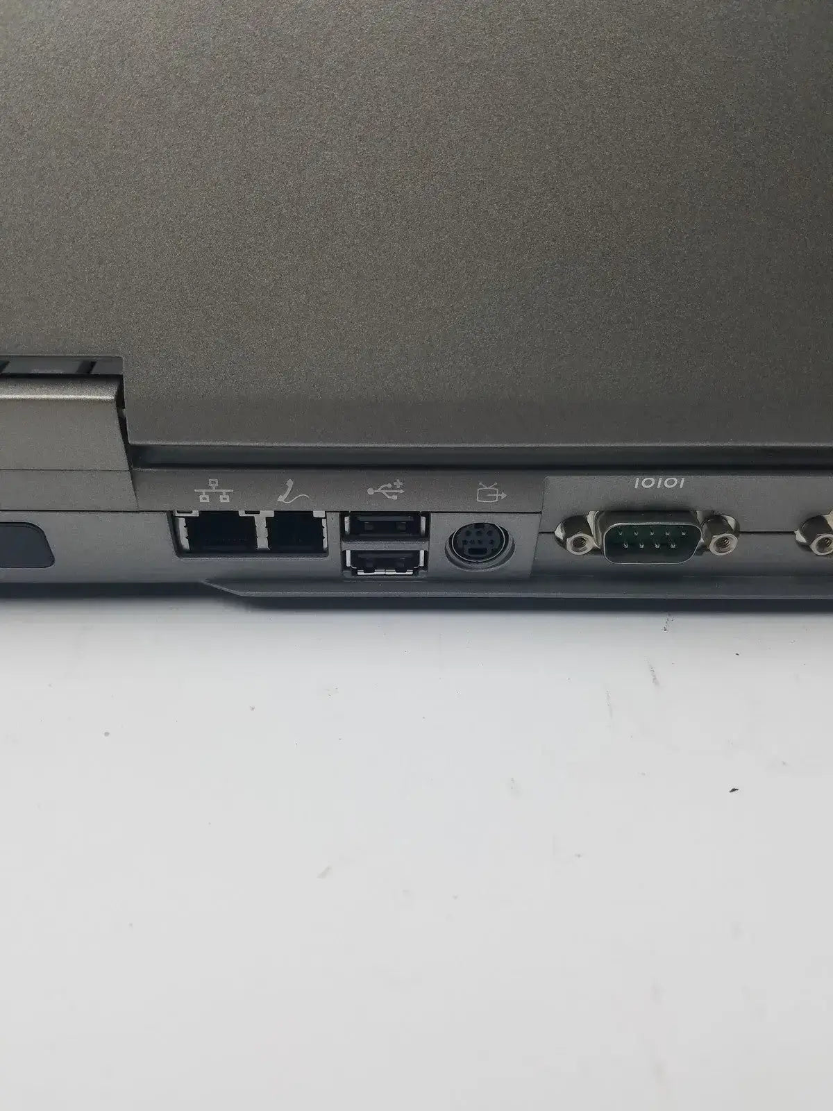 Dell Latitude D810 Intel Inside Centrino Model PP15L - Laptop Computer